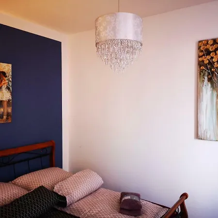 Apartman Partyzantow 22 *